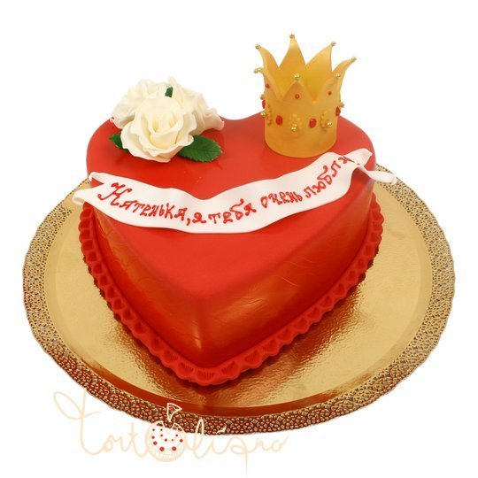 Праздничный торт в виде сердца с короной №840