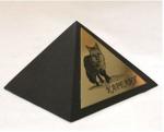 Пирамида c шильдой Лиса 6 см