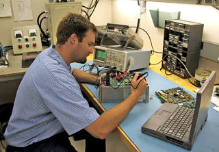 Выполняем ремонт любой электронной техники. Промышленных электронных систем и лазерного оборудования.