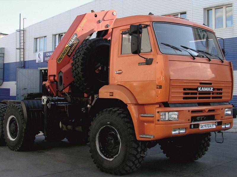 Седельный тягач КАМАЗ 65222 с КМУ PK 32080A