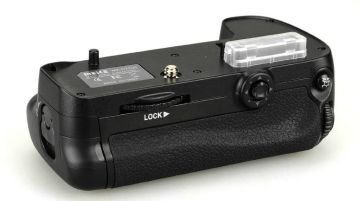 Батарейный блок Meike Nikon D7100 (Nikon MB-D15) DV00BG0037 Батарейный блок Meike Nikon D7100 (Nikon MB-D15) DV00BG0037