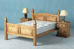 Кровати деревянные.