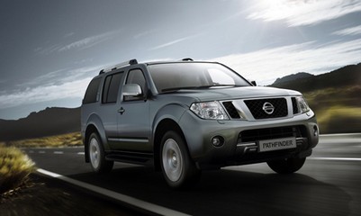 Автомобиль NISSAN PATHFINDER