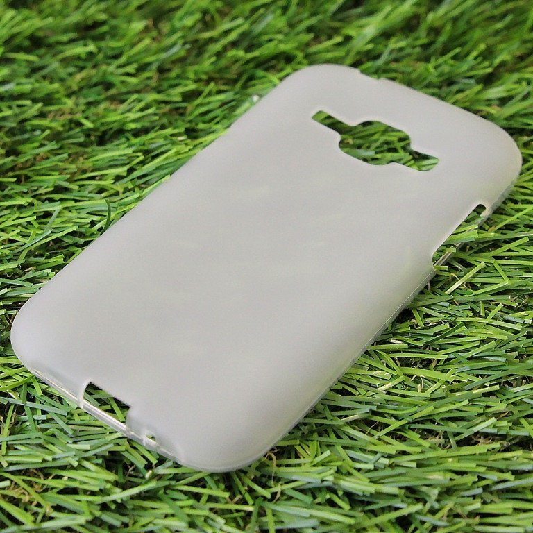 Чехол силиконовый матовый для Samsung Galaxy J1 белый