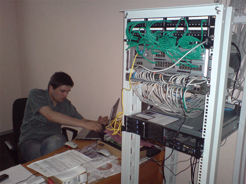 Установка и программирование офисных мини-АТС.
