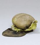 ED- 83 фигурка "лягушки с камнем" (783901)