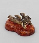 Фигурка "амурчик" (латунь, янтарь) (780001)