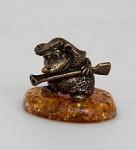 Фигурка "еж с ружьем" (латунь, янтарь) (779820)