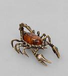 Фигурка "скорпион" мал. (латунь, янтарь) (852459)