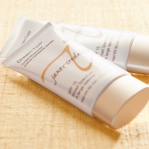 Увлажняющий крем с тоном Dream Tint® SPF15 Tinted Moisturizer Light Jane Iredale