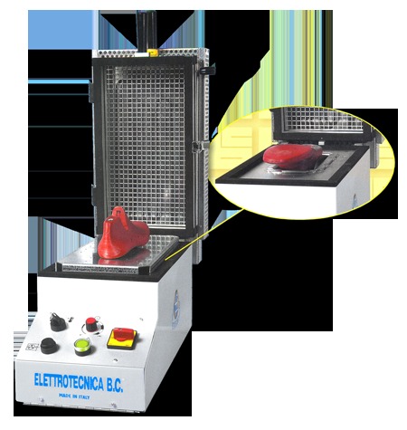 Машина Elettrotecnica B.C. Mod.334 для формовки 3D моделей из пластика