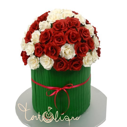 Праздничный торт в виде букета роз №758