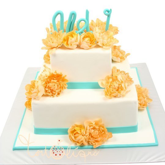 Свадебный торт квадратный с голубыми лентами №572