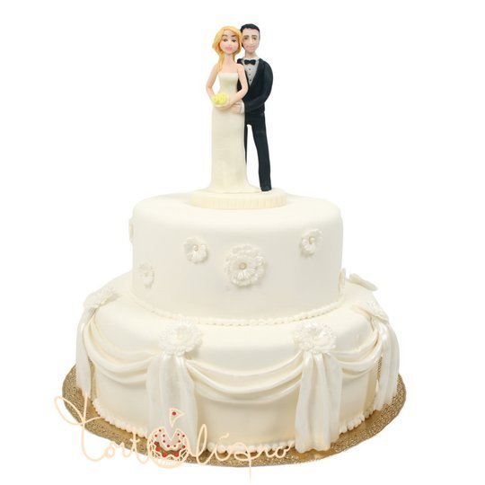 Свадебный торт белый с рюшами №587