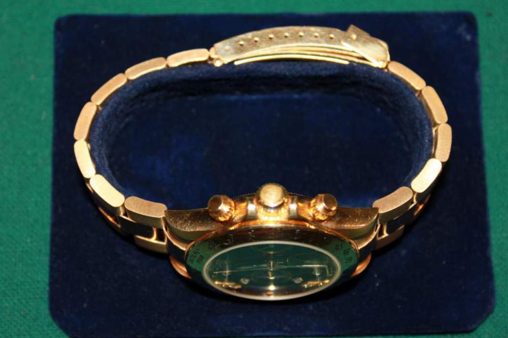 Золотые часы Rolex Cosmograph Daytona 40mm Yellow Gold