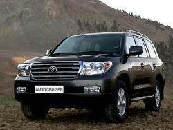 Автомобиль Toyota Land Cruiser 200