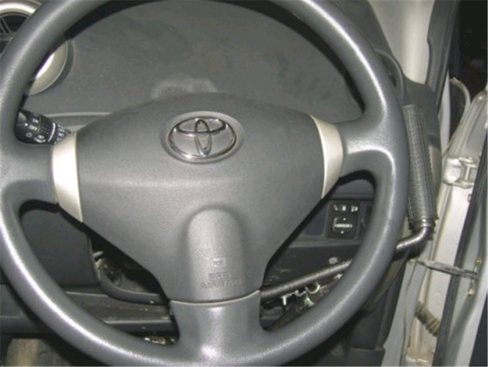 Ручное управление на автомобиль Toyota Ist АКПП правый руль