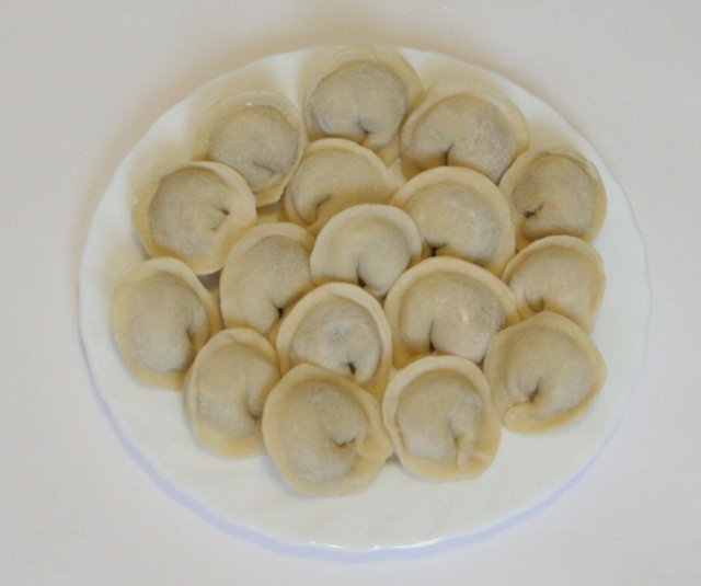 Пельмени из мяса лося ручной лепки