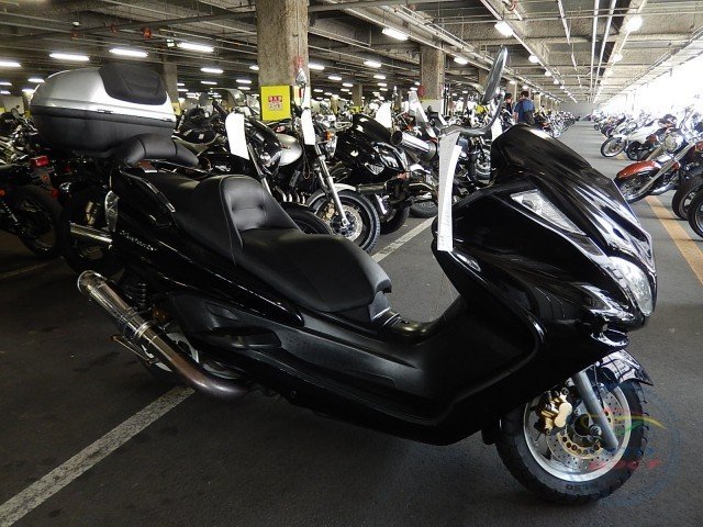 Мотоцикл  скутер No. B5122 Yamaha MAJESTY 250 C