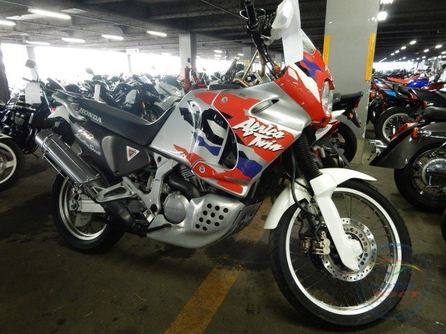 Мотоцикл  внедорожный No. B5821 Honda  AFRICA TWIN 750