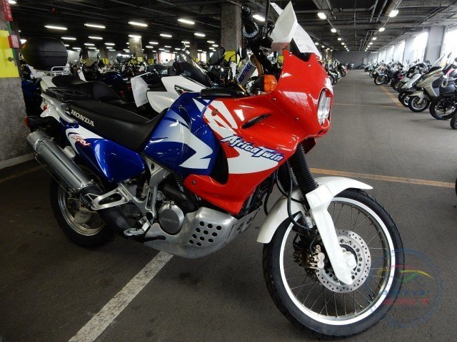 Мотоцикл  внедорожный No. B5772 Honda  AFRICA TWIN 750