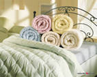 Одеяла различных цветов
