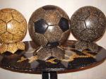 Сувенирные мячи из камня