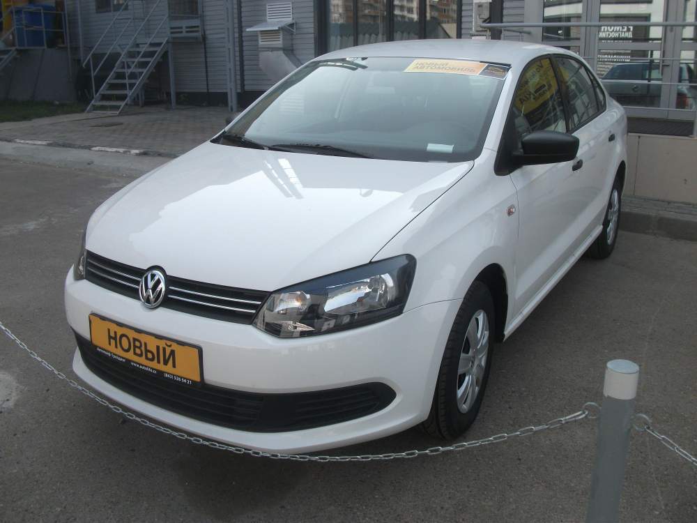 Автомобиль Volkswagen Polo 1.6 МТ Автомобиль Volkswagen Polo 1.6 МТ