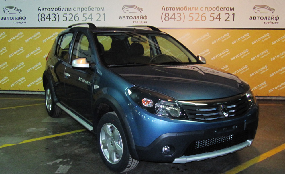 Автомобиль  Renault Sandero Stepway