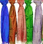 Палантины, шарфы, платки производятся компанией Madia India из натуральных материалов: Пашмина,Шерст