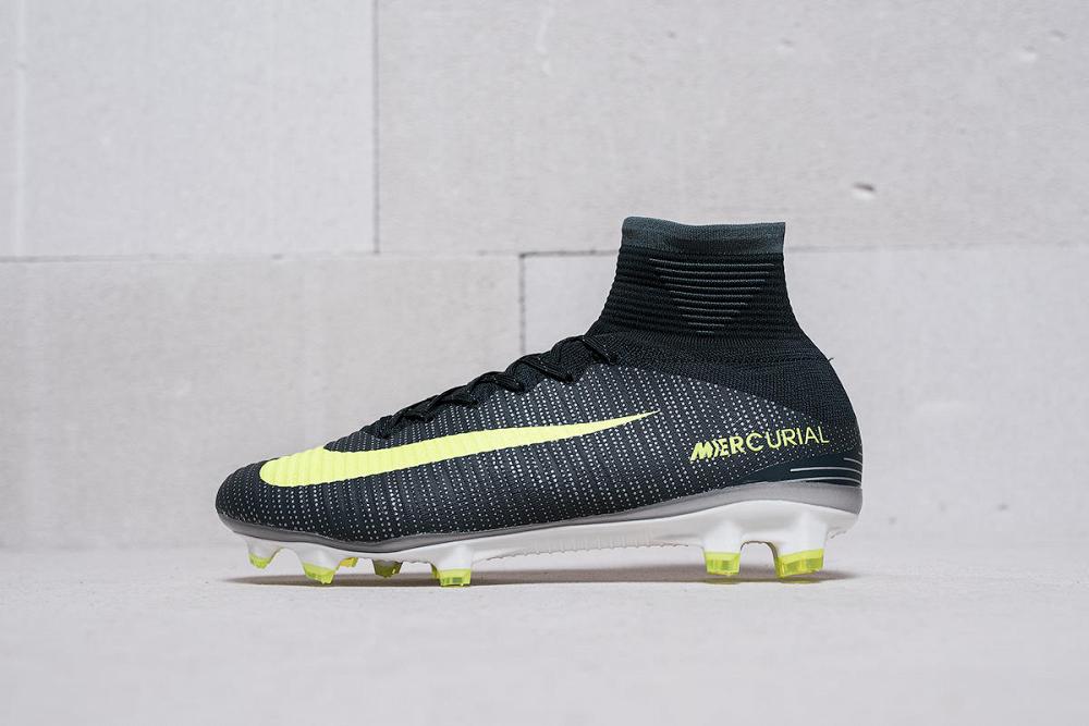 Футбольная обувь Nike Mercurial Superfly V CR7 FG