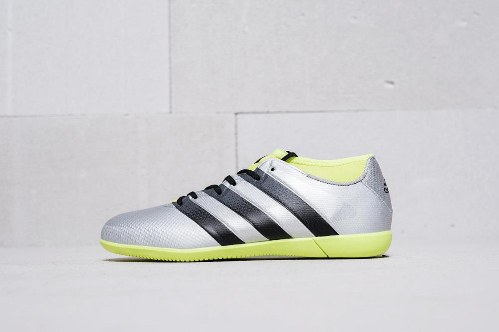 Футбольная обувь Adidas ACE 16.3 IC