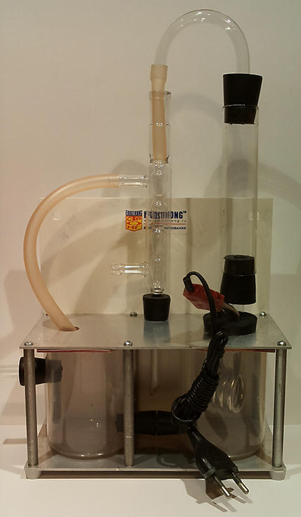 Аппарат для дистилляции воды 220 В