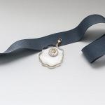 Медальон из прозрачного пластика с монеткой - Раздел: Галантерея, бижутерия, ювелирные изделия
