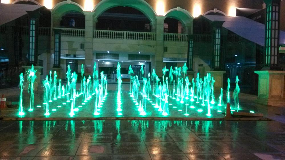 Outdoor Square Dry Floor Fountain By Himalaya Music Fountain