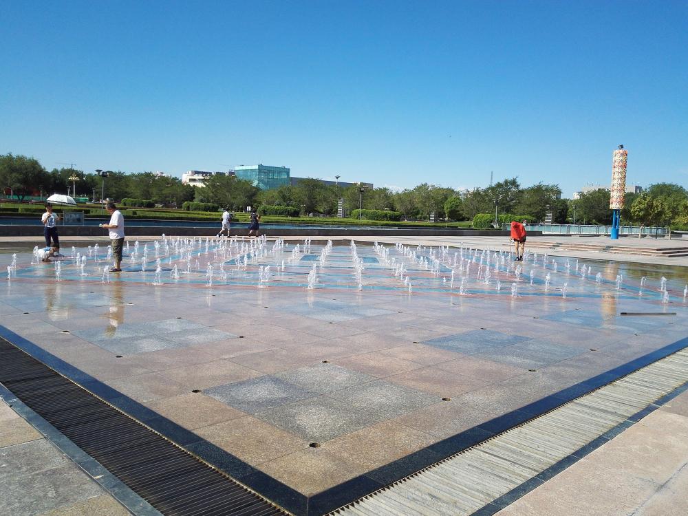 Xinjiang Shihezi City Century Plaza Dancing Water Fountain Music Fountain, China