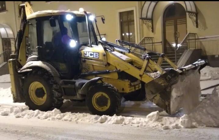 Вывоз снега Санкт-Петербург