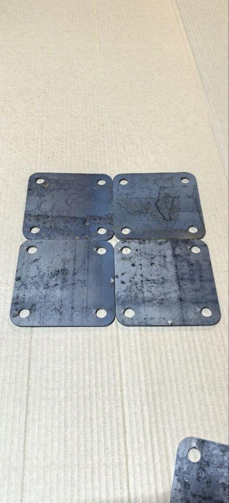 Пятаки, косынки, закладные и другие изделия из металла для металлоконструкций