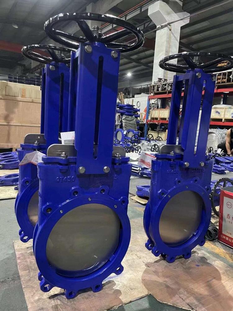 Шиберныые задвижки ручные чугунные межфланцевые Ру10 Ду450, Китай
