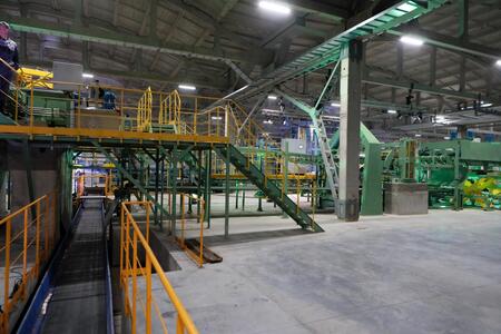 В Вологодской области открыли новый завод по производству фанеры