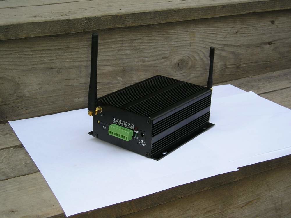 Четырехканальная система GSM охраны