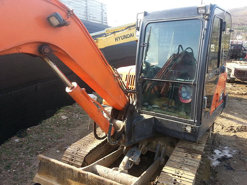 ГУСЕНИЧНЫЙ МИНИ ЭКСКАВАТОР DOOSAN DX55 2008 год ГУСЕНИЧНЫЙ МИНИ ЭКСКАВАТОР DOOSAN DX55 2008 год