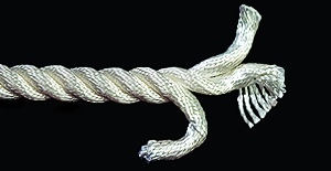 Веревка полиамидная ПА крученая 3-прядная диам. 3,1 мм в мотках по 15 м