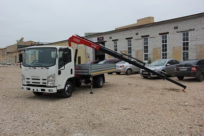 Кран-манипулятор Isuzu NMR 85H с КМУ Fassi M30