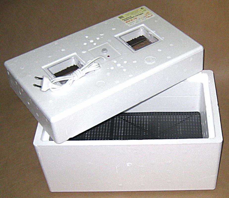 Инкубатор бытовой-Идеальная наседка (35 яиц, поворот яиц вручную, питание 220В, аналоговый терморегулятор)