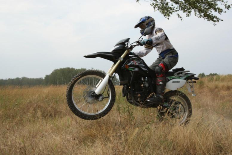 Мотоцикл Stels 400 Enduro