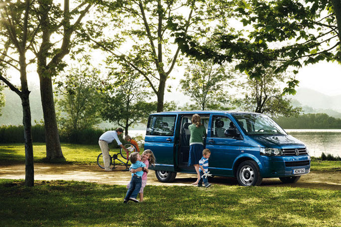 Микроавтобус Volkswagen Multivan Микроавтобус Volkswagen Multivan