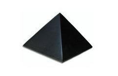 Пирамида полированная 8 см
