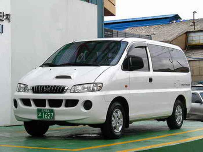 Автомобиль HYUNDAI STAREX 2.5 CRDI (140 Hp)