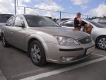 Автомобиль Ford Mondeo